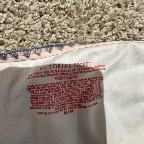 Women’s swimwear - Picture 5 of 5